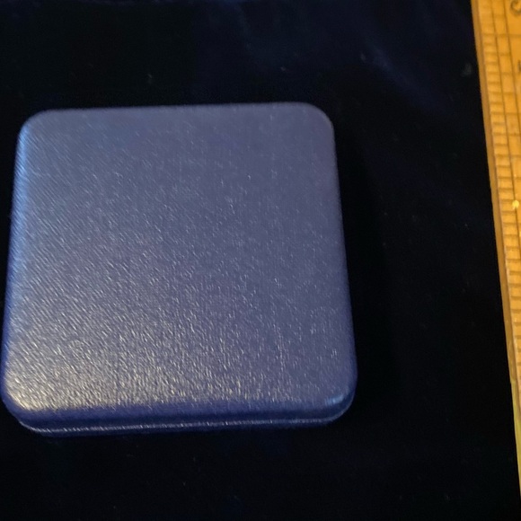 Commemorative Queen Elizabeth II Gold Coronation Anniversary Coin 1953-2003 - Picture 7 of 8